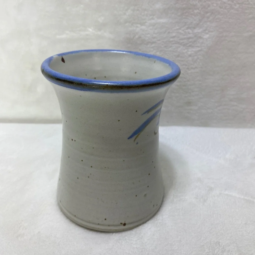 VTG Studio‎ Pottery Speckled Stoneware Vase Blue Floral Signed Makeup Brushes
